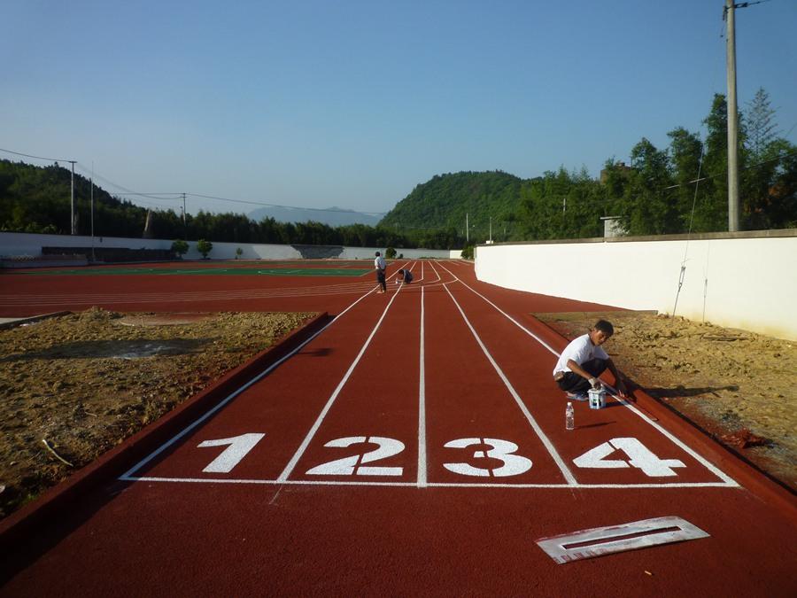 塑膠跑道如保延長使用壽命？塑膠跑道維護注意事項